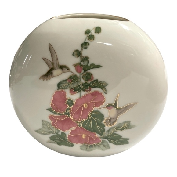 Japanese Otagiri Vase Other - Hummingbird Floral Bud Vase Round
Porcelain Made in Japan Vintage Otagiri